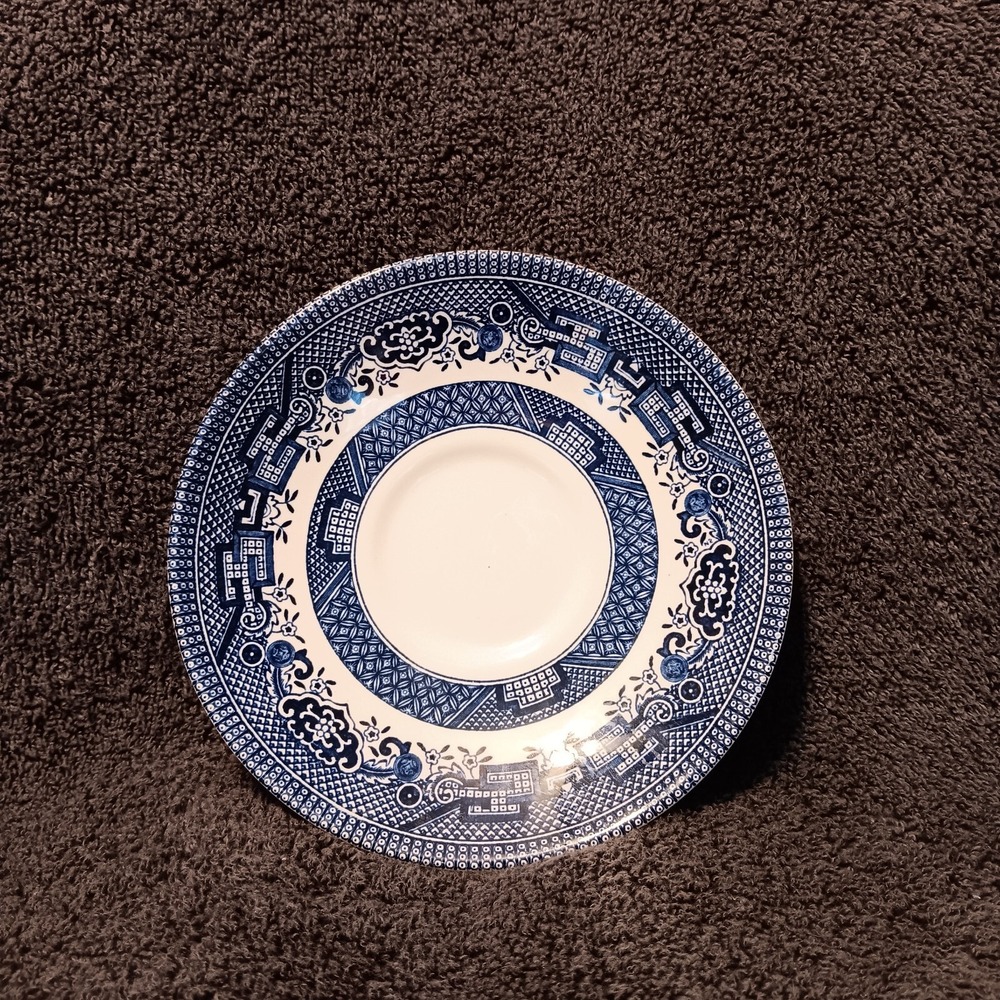 Vintage Churchill (ENGLAND) Blue Willow 5.5"‎ Tea/Coffee saucer NB